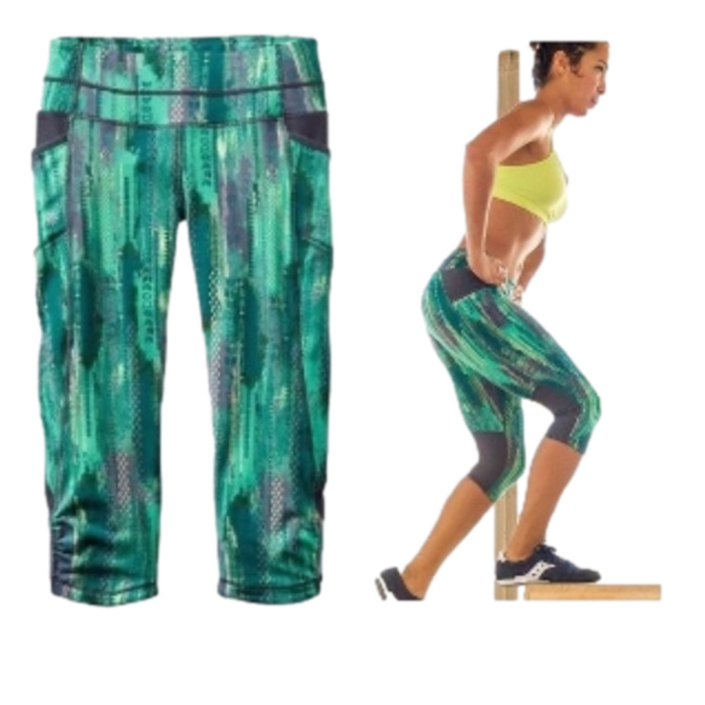 Athleta Green Arrow Be Free Knicker Cropped Capri Size M